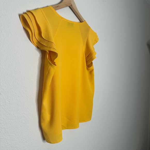 Cece Flutter Sleeve V-Neck Top/Blouse. Small. Bright yellow. - Picture 4 of 10